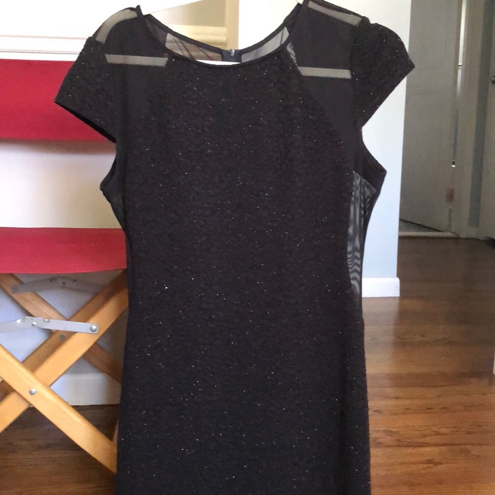 Dress - Picture 2 of 4